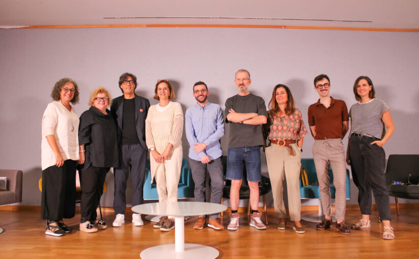 ¿DE QUÉ VA ESTO? MITOS, REALIDADES Y NARRATIVAS EN EL DISEÑO VALENCIANO, MESA REDONDA DEL ACTO DE APERTURA CURSO ACADÉMICO EASD VALÈNCIA